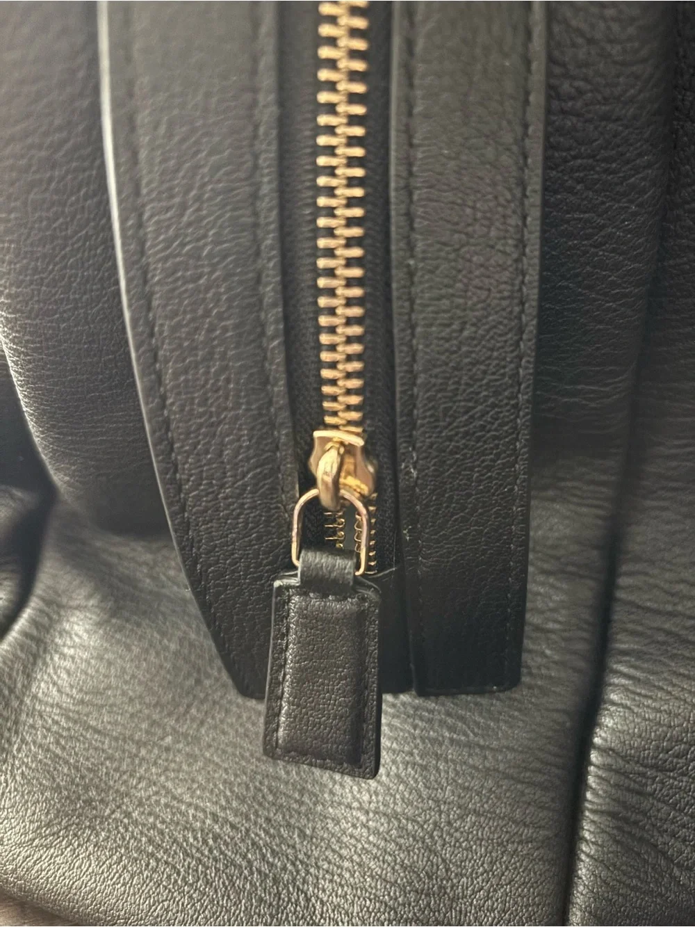 Marc Jacobs spacious marc